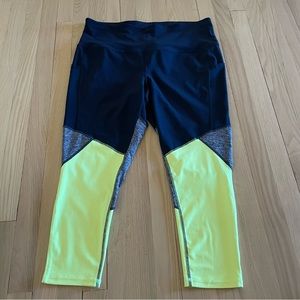 Xersion 7/8 ankle legging tricolor 1X